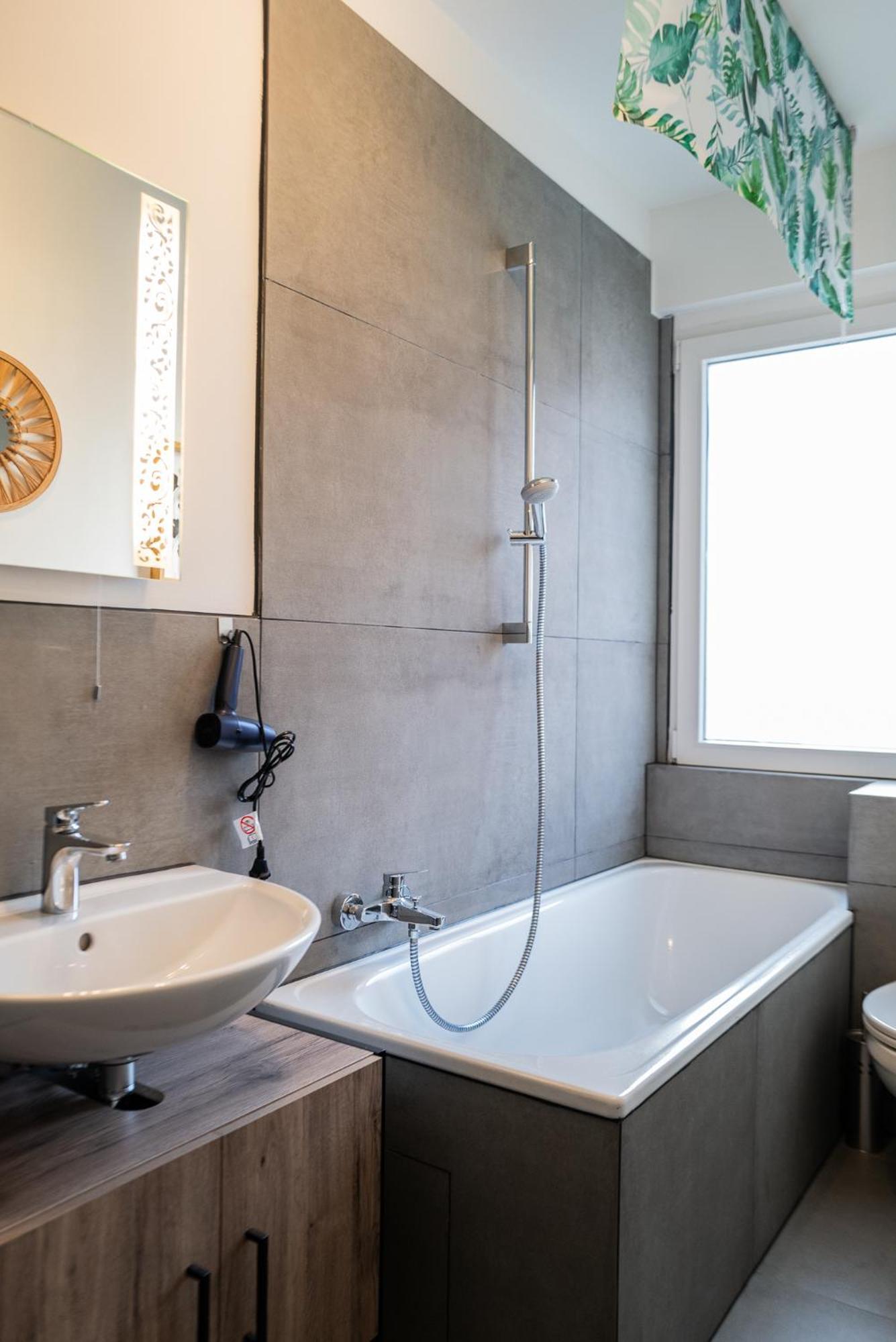 #412 Komfortable, Stilvolle Wohnung Fuer 6 Personen Mülheim an der Ruhr Εξωτερικό φωτογραφία